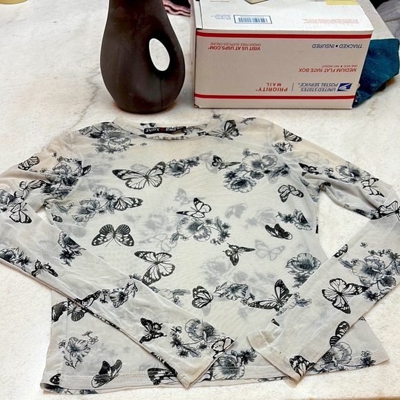 Floral Butterfly Print Women's Top - Picture 2 of 5